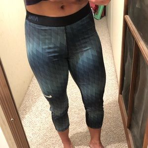Mid calve Nike Pro leggings.